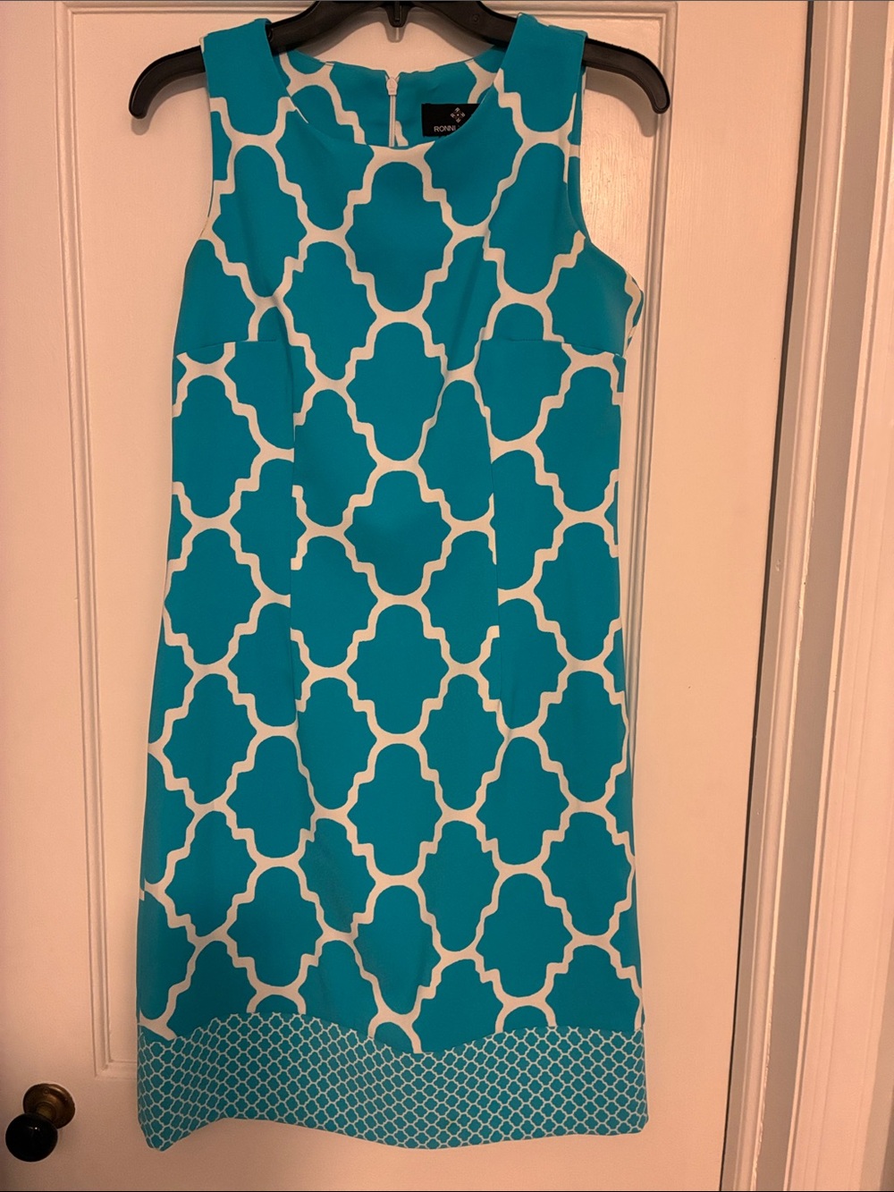 Ronni Nicole Turquoise and White Geo-Print Sleeveless Dress